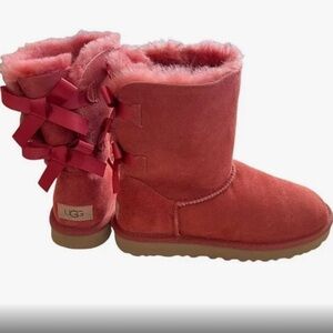 UGG BAILEY BOW II RED